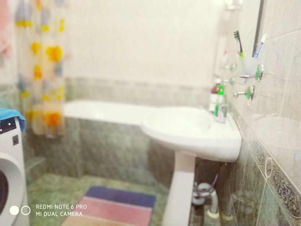 Central Apartment Tashkent Esterno foto